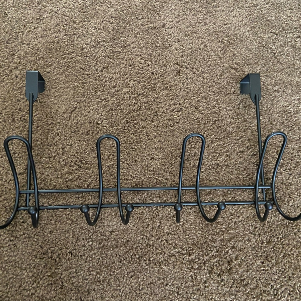 Door hanger with hooks